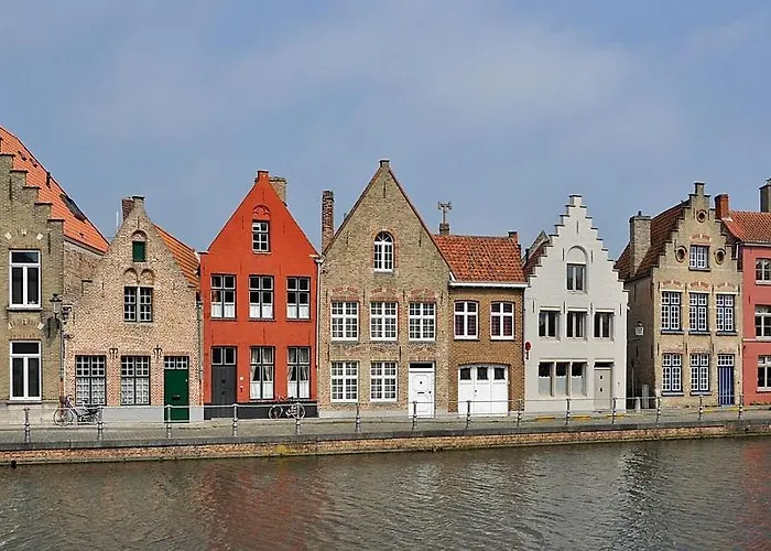 Room With Carparking, Bicycles And Small Breakfast